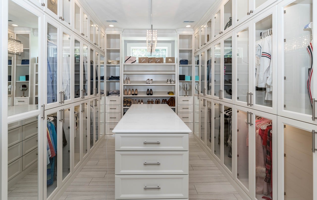 custom closet water damage restoration in phoenix